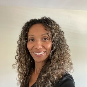 Meet your Posher, Carrie